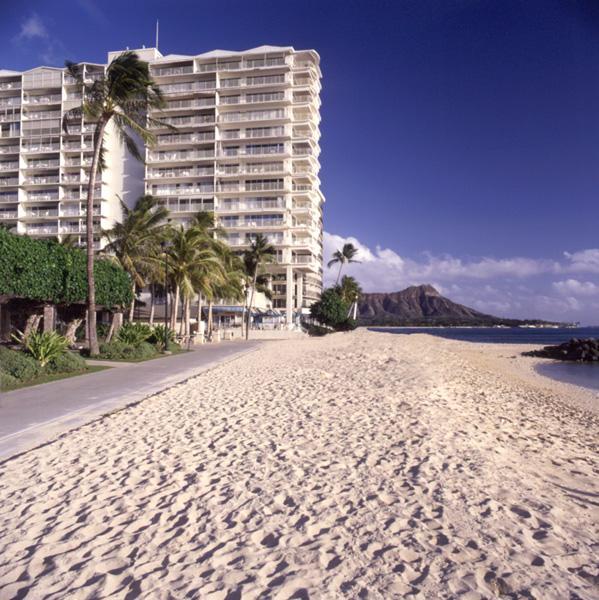 Waikiki Shore Beachfront Χονολουλού Εξωτερικό φωτογραφία