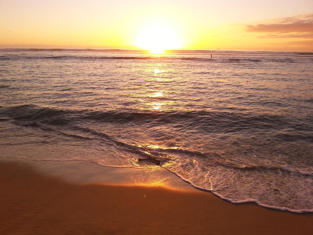 Waikiki Shore Beachfront Χονολουλού Εξωτερικό φωτογραφία